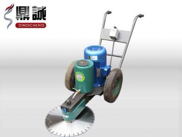 點(diǎn)擊查看詳細(xì)信息<br>標(biāo)題：手推式切樁機(jī) 閱讀次數(shù)：12966
